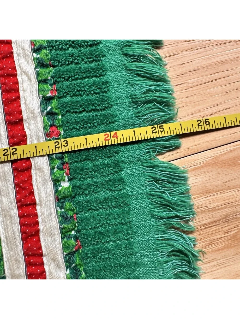 Vintage Cannon Green Christmas Towels Pair Holly Ribbon Fringe USA Made 25x14.5”